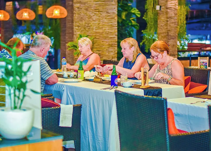 The Lokha & 3* Legian (Bali)