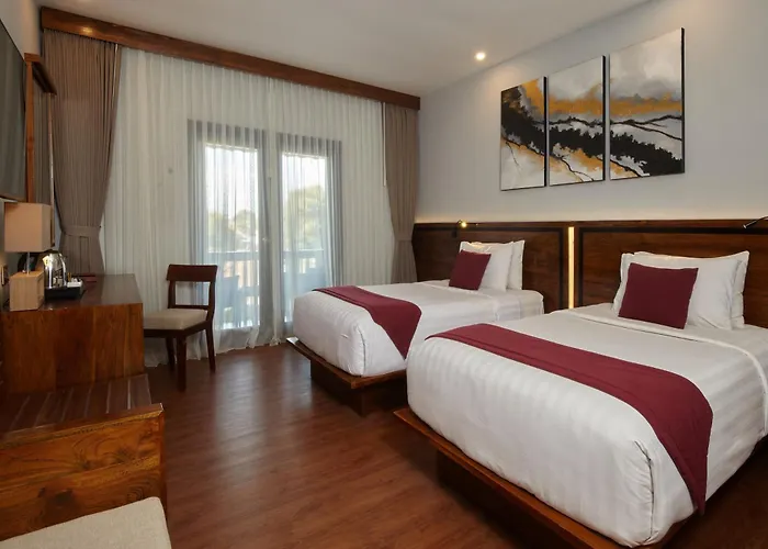 The Lokha & Hotel Legian (Bali)