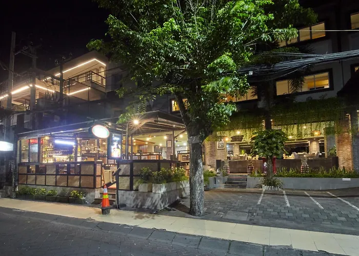 Hotel The Lokha & Legian (Bali)