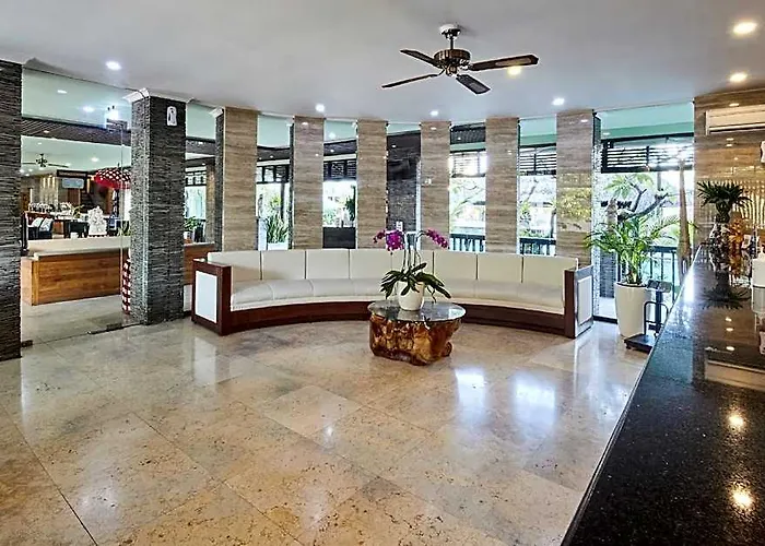 Hotel The Lokha & Legian (Bali)