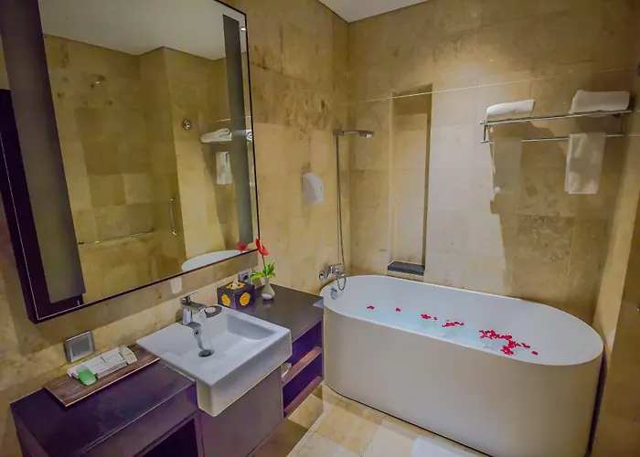 The Lokha & Hotel 3*